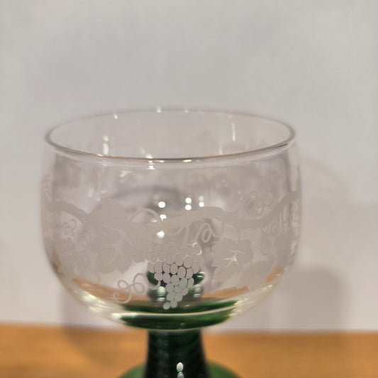 Verre à pied vert torsadé 10 cl - Vins d'Alsace