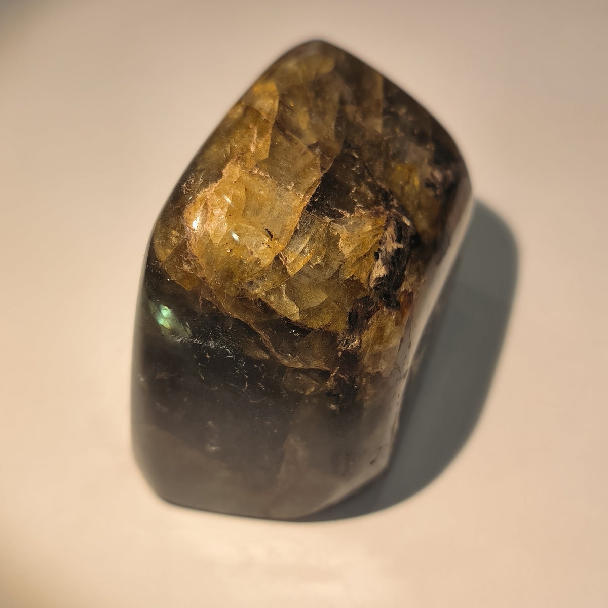 Labradorite sur base - Pierre naturelle polie