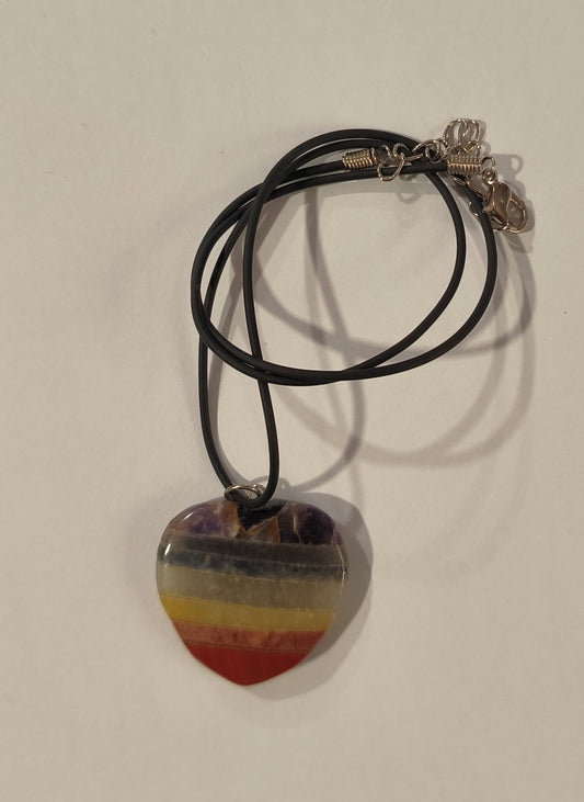 Pendentif cœur  pierres 7 chakras